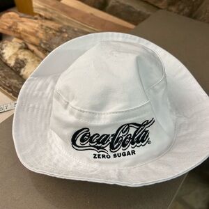 Coca-Cola Zero Sugar White Hat unisex